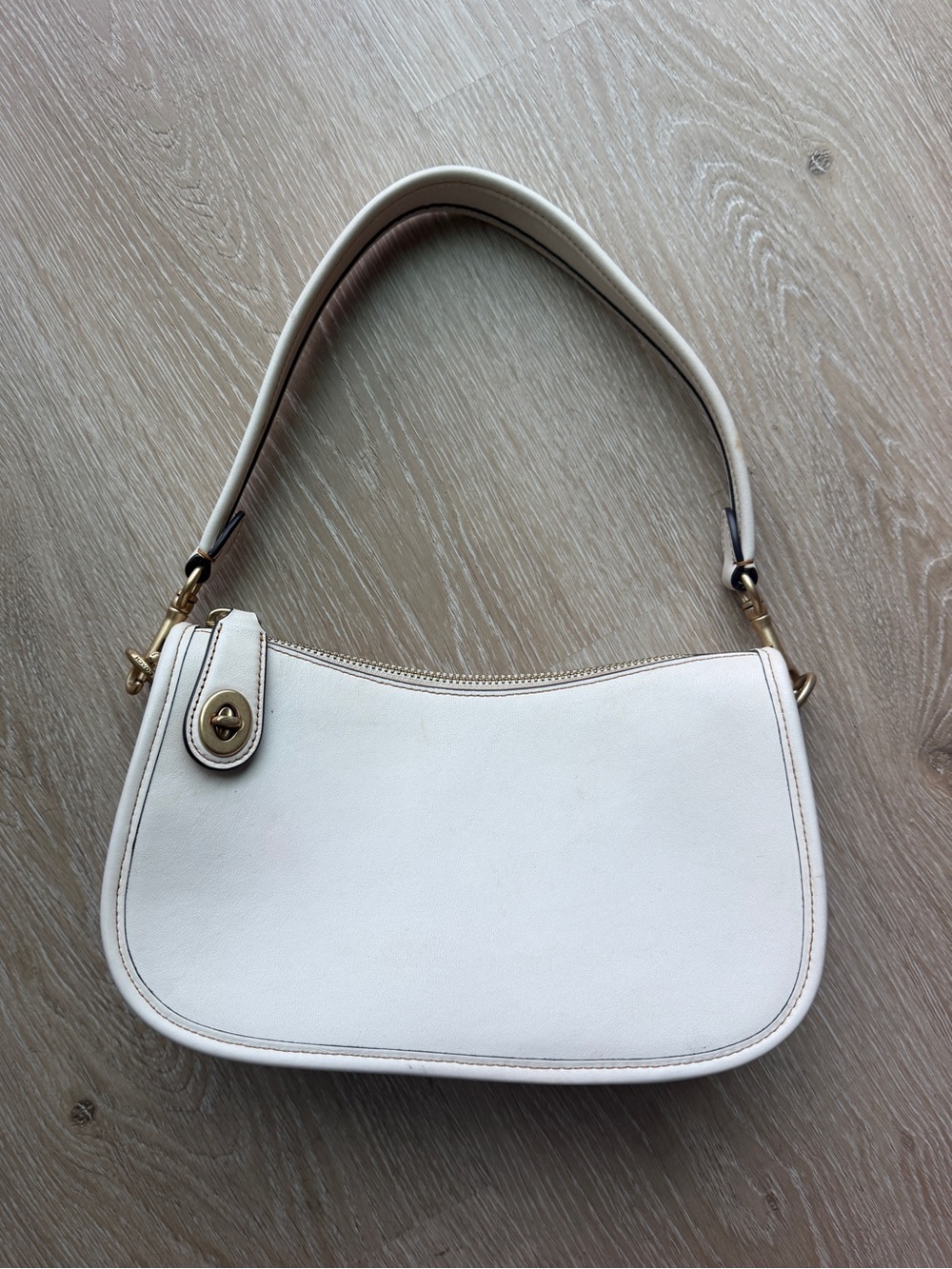 Coach Swinger Off-White Shoulder Bag